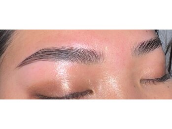 リリス(Liris)/ハリウッドブロウリフト