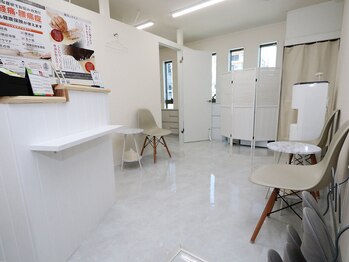 ゆうえん鍼ラボ(ゆうえん鍼Labo)/待合スペース
