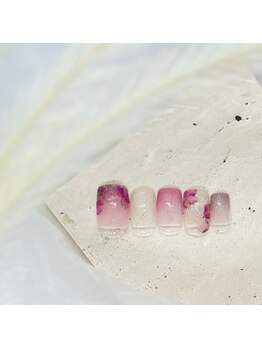 ツメトトノウ/¥8.500　フラワーネイル（山口）