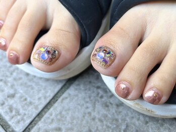 べリンダ 高崎店(BELINDA)の写真/足元から女子力UP♪イベントを華やかに【時間内付け放題☆持込デザインOK】キラキラネイルで夏の主役に！