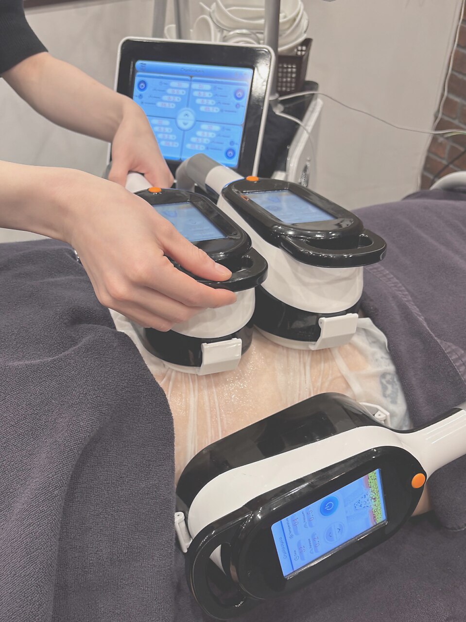 Well247 ボティカットチューンフィットＶ２ＨＯＴ＋ 冷却機能付き セルティビューティーサロン(CELTY)｜ホットペッパービューティー