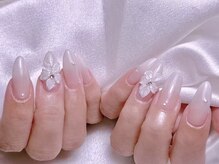 エムズ ネイルサロン(M2)/オフホワイトグラデーション