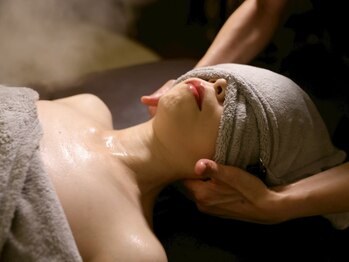 トリプルエー(AAA)の写真/一般的なドライヘッドスパではなく、細部まで丁寧にほぐすことで、スッキリ感が格別に違う！高リピート率◎