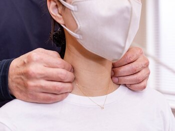 肩こり・首こり・膝痛専門店 Str2整骨院の写真/もう我慢しない!重だるい肩・首こりをしっかり改善!スッと軽さが戻るカラダへ♪初回50分¥2,980~