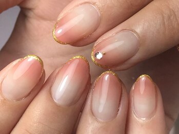 ミーナネイル(miinanail)/グラデーション先端ラインネイル