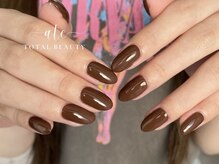 アテ(ate)/秋ブラウンワンカラーネイル