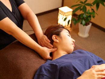 ほぐし処 暖 袋井店の写真/仕事で目や肩、腕がお疲れの方必見!全身もみほぐしにオプションでヘッドマッサージ、ハンドリフレを追加◎