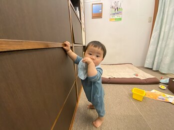 子育てママの整体サロン/施術中のお子様の様子