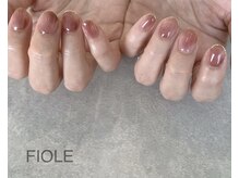 フィオル(FIOLE)/ニュアンスネイル