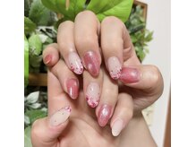 苺ネイルの雰囲気(“高技術&感動”を与えるワンランク上の接客で満足度♪)