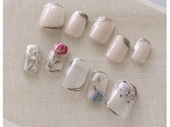 アンバー(Amber)/お洒落さん☆左右非対称ネイル