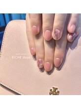 リッシュ ドゥ(RICHE deux)/ピンク大理石ネイル