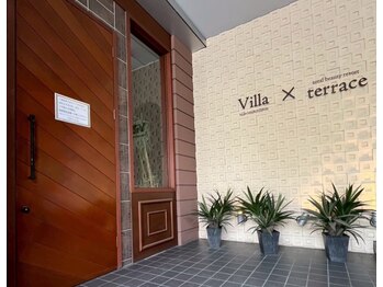 ヴィラアンドテラス(Villa×terrace)/こちらの引き戸が入口です！