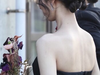 ビオナス(BIONAZ)の写真/【ブライダル必見】見られる背面...腕スッキリ♪肩甲骨出し♪ドレスを素敵に着こなすには…!!