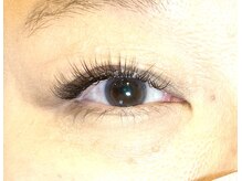 ブラウンエクステでお目元にも抜け感を♪