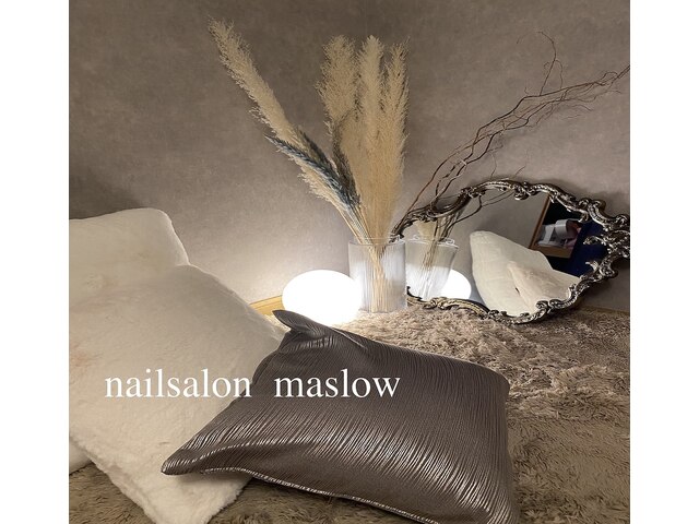 nailsalon maslow