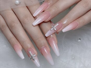 ルミ(Lumi)/自爪アートやり+パーツつけ放題