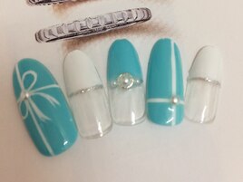 ティファニーブルーネイル