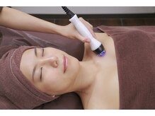 千の手 銀座店/ 【ハイパーナイフ】で上半身