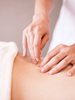 MEGURU 青山 / 表参道店【メグル】美容鍼/小顔/肩こり/リフトアップ/[青山/表参道/美容鍼/小顔]