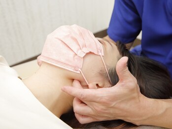 らいおんハート鍼灸整骨院 ダイエー海老名/首周りの施術