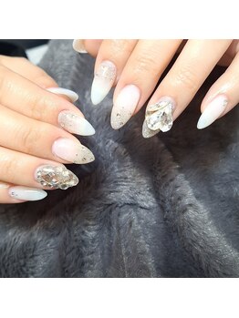 リベルタネイル(Liberta Nail)/ビジューネイル