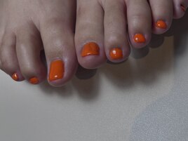 オレンジフットネイル
