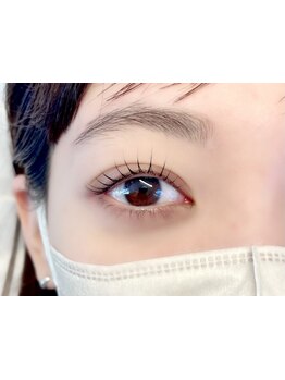 ナチュラル上品な目元にしたい