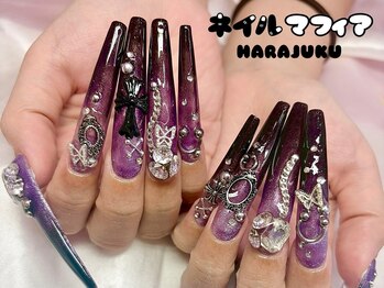 ネイルマフィア 原宿(NAIL MAFIA)の写真/「整った綺麗なスカルプの形」×「均等の厚み」で最強卍''盛り盛りにパーツやアートをオーダーしちゃって★