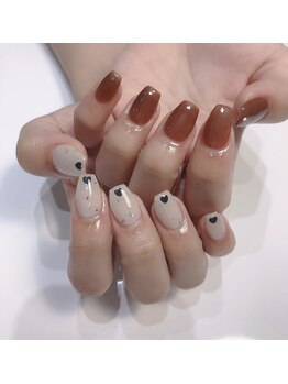 クリスタルネイルサロン(Crystal Nail)/アシメネイル