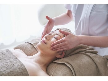 モア 恵比寿(MORE.)/韓国美容小顔コルギ