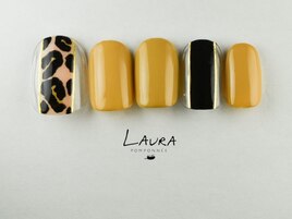 12月LAURA POMPONNEE &nbsp;“Noble”