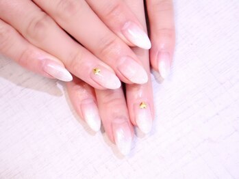 ラルネイル 大宮(Lull. nail)/*white*ラメグラデ*