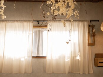 ミジョカフェイシャル(mijoka facial)/カーテン