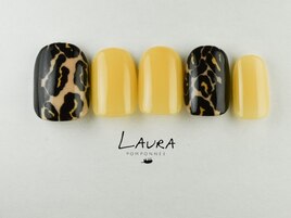 12月LAURA POMPONNEE &nbsp;“Noble”