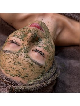 シュカ(Shuka)/ハーブピーリング