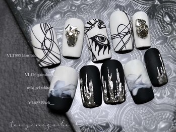 リライヴィー(Lyreivy)/個性的ネイル