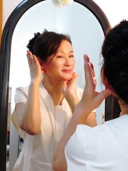 リッツ(RITZ)/施術室【化粧台】