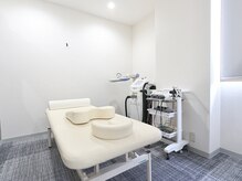 個室も設けています。こちらで美容鍼や鍼灸施術を行います。