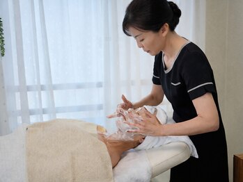 40代以上の大人女性専用シワくすみ解消フェイシャルサロン　AIR藤沢店の写真/【当店人気NO1】ほうれい線シワ改善◎リフトアップマッサージ付きフェイシャル￥7800