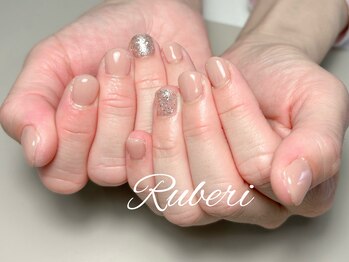 ルベリ(Ruberi)/オフなしワンカラー