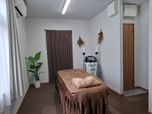アカラ 美里店(AKALA)の雰囲気（明るく落ち着いた雰囲気でゆったりと施術が受けられます。）