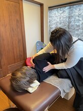 コリラ/肩甲骨、背骨へのアプローチ