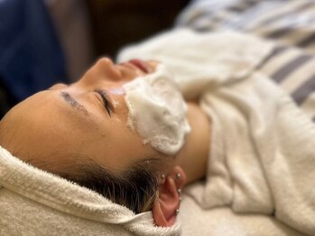 シェービング アンド エステ トウキョウバーバーヴァッシュ(Tokyo Barber VASH)の写真/肌を活性化しエイジングケアも同時に叶う◎ふっくらしたお肌に【最高級の肌ケア】オイルシェービング￥4950