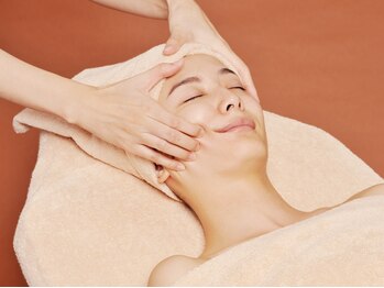 VS28スキンケアスタジオ バリイン 神戸(BALI IN)/【オプションケア】小顔ケア