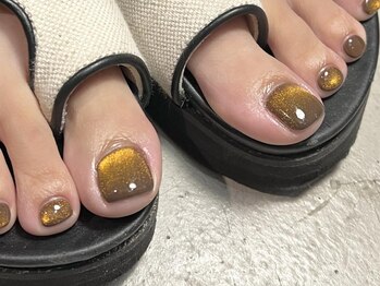 ノラ ミナミアオヤマ(NORA MINAMIAOYAMA)/ブラウンオレンジのフットマグ