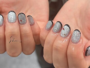 シー(SHE)/マグネットネイル