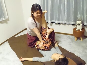 タイ古式マッサージ はりねずみ 船橋の写真/(タイ古式60分+リフレ・アイヘッド40分¥9500)本場の技術で痛気持ちいい施術がやみつき☆