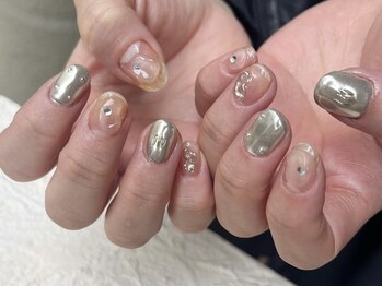 ピョル(PYOL.)/大阪肥後橋|メタリッククリア