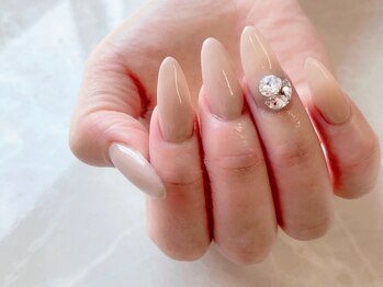 アバネイル 名駅店(AVA NAIL)の写真/長さ出しでスラリとキレイな指先♪折れやすくて爪が伸ばせない方やチビ爪さん、自爪に自信がない方にも◎